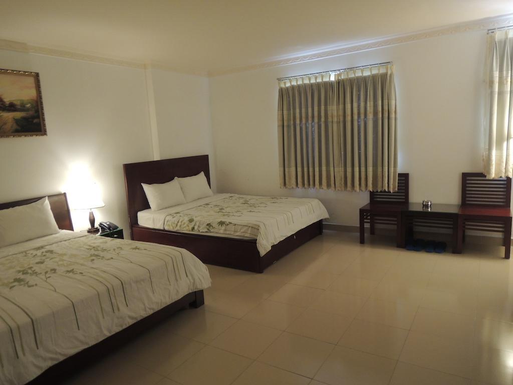 Khách sạn Phi Phung 2*