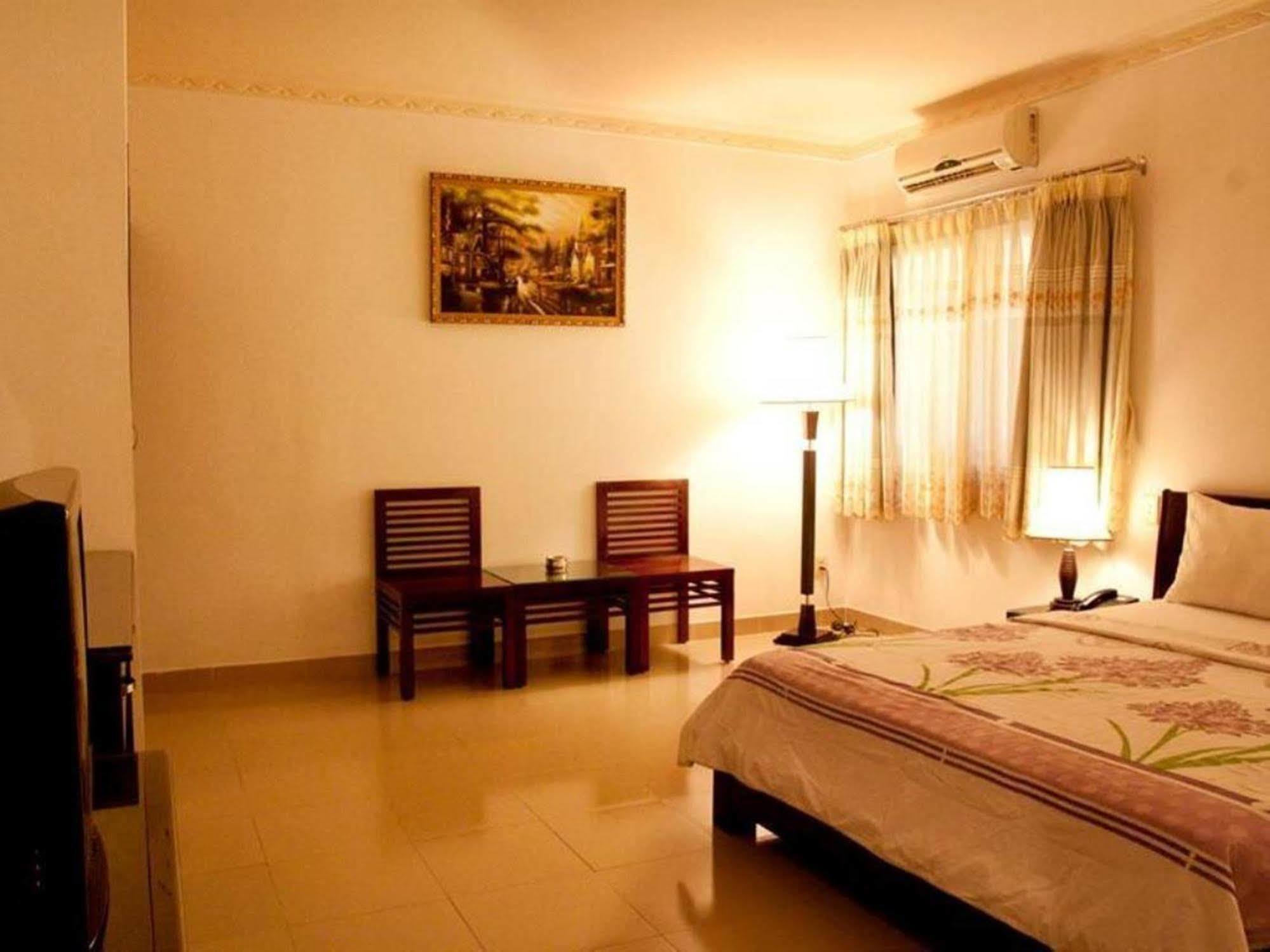 Khách sạn Phi Phung TP. Hồ Chí Minh