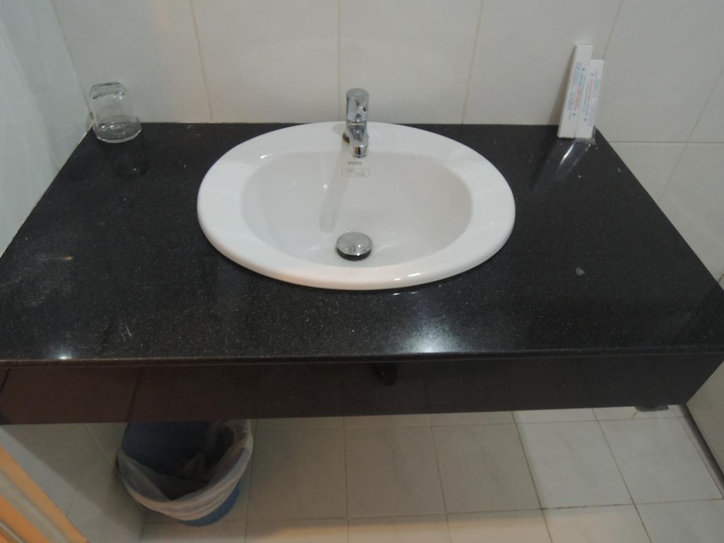 Hotel Phi Phung 2*